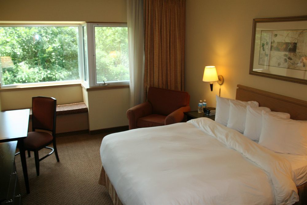 Hotel Oak Ridge Chaska Zewnętrze zdjęcie